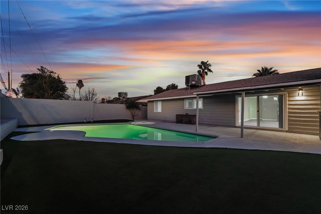 4461 Greenhill, Las Vegas, NV 89121