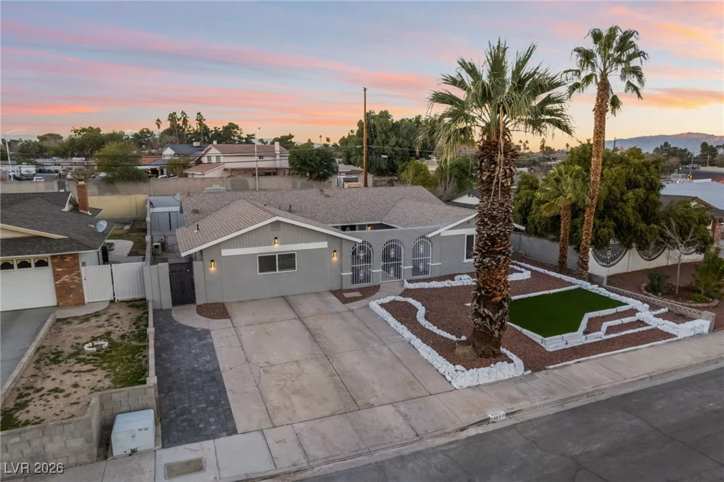 4461 Greenhill, Las Vegas, NV 89121