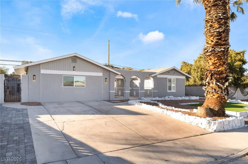 4461 Greenhill, Las Vegas, NV 89121