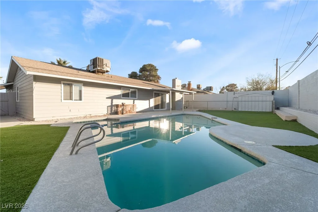 4461 Greenhill, Las Vegas, NV 89121