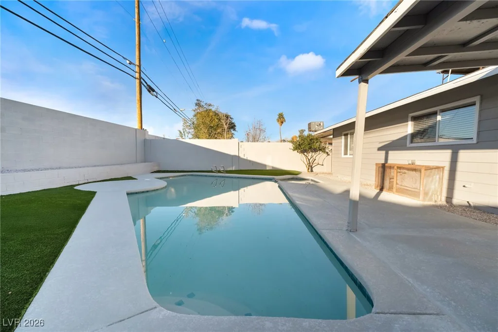 4461 Greenhill, Las Vegas, NV 89121