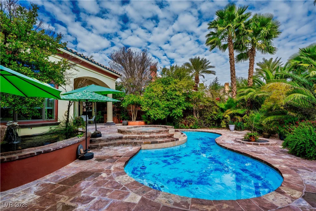 16 Via Mira Monte, Henderson, NV 89011