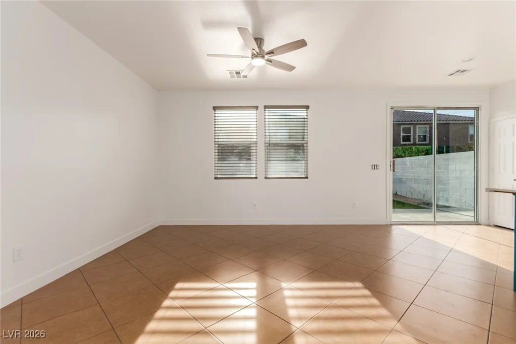6659 Little Owl, North Las Vegas, NV 89084