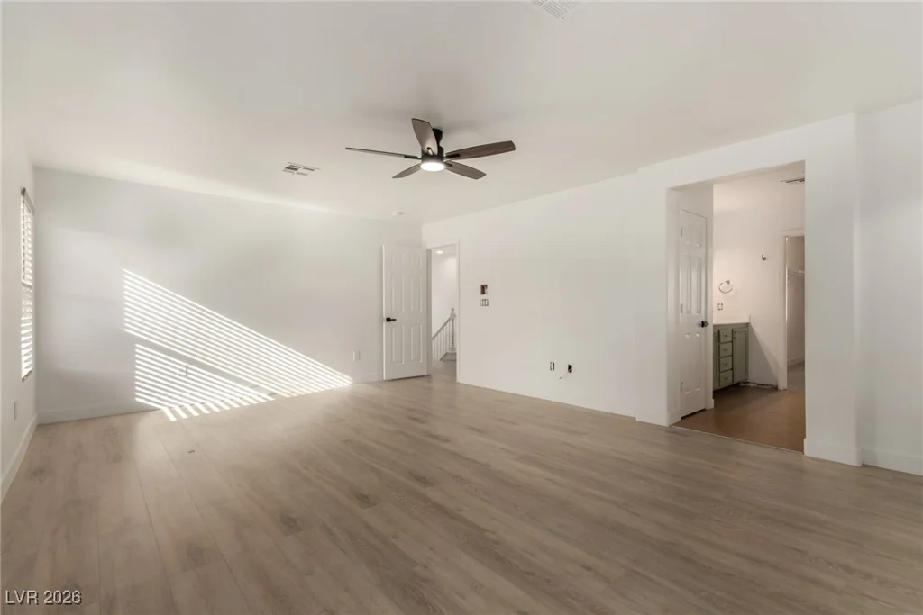 6659 Little Owl, North Las Vegas, NV 89084