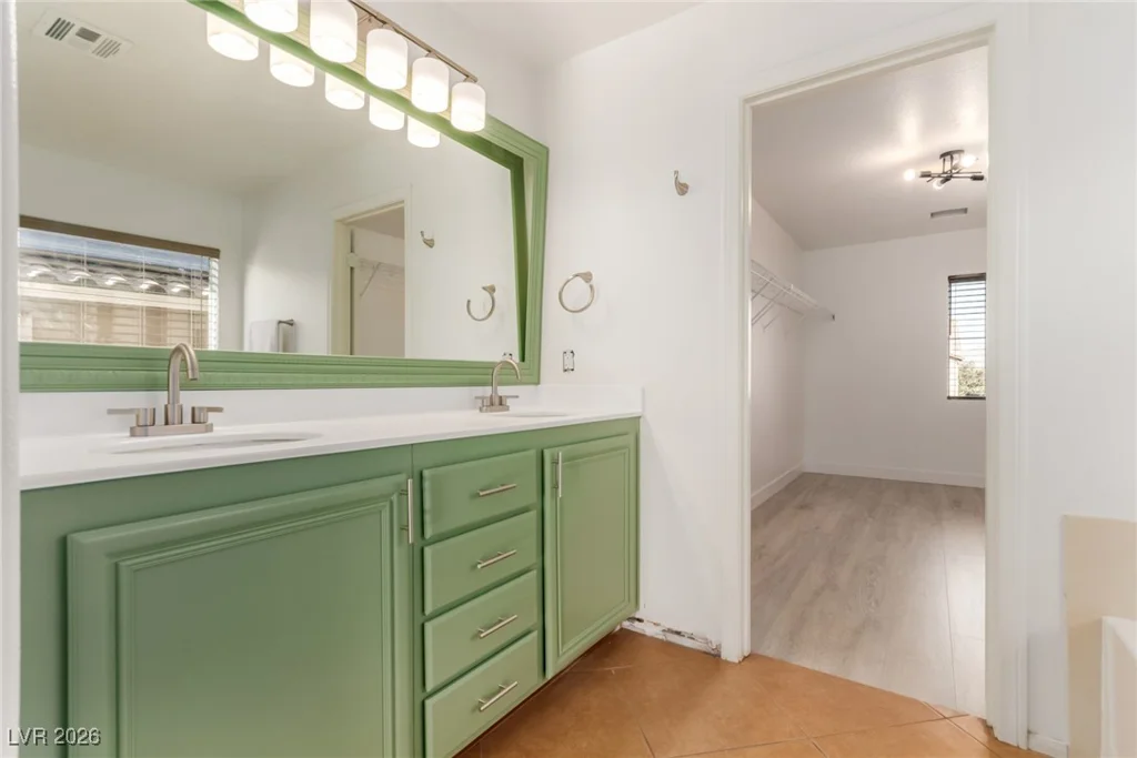6659 Little Owl, North Las Vegas, NV 89084