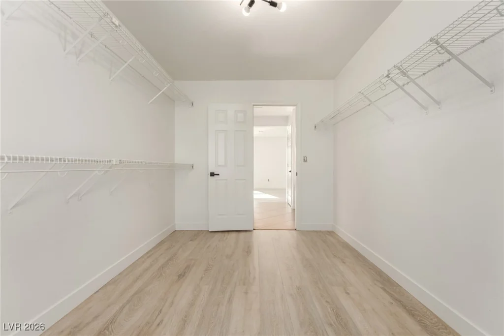 6659 Little Owl, North Las Vegas, NV 89084
