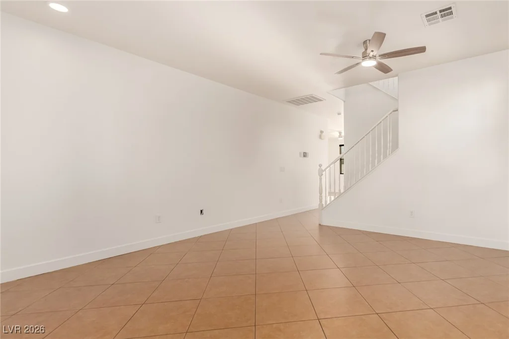 6659 Little Owl, North Las Vegas, NV 89084
