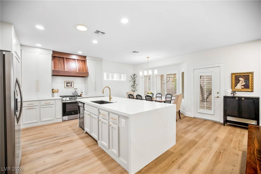 2621 Memphis, Henderson, NV 89052