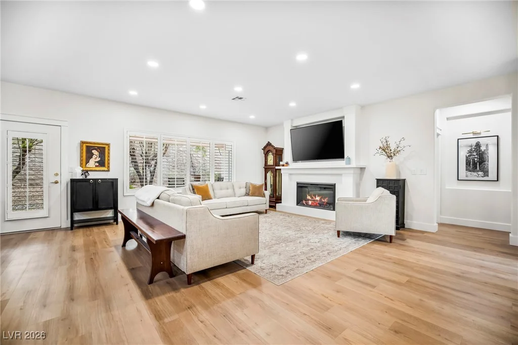 2621 Memphis, Henderson, NV 89052