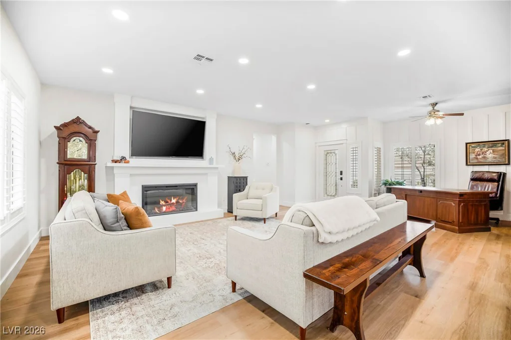 2621 Memphis, Henderson, NV 89052
