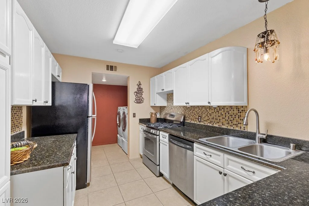8464 Majestic View, Las Vegas, NV 89129