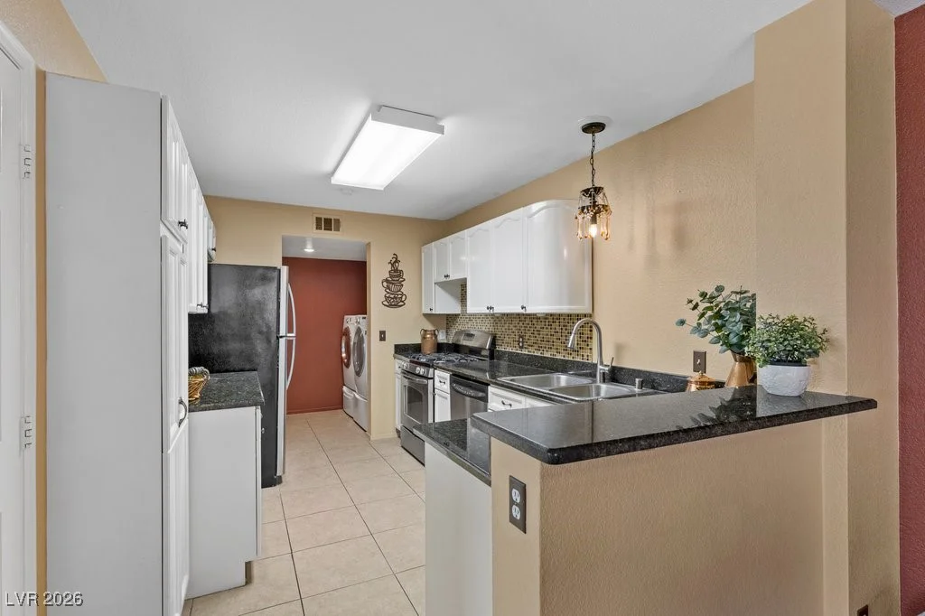 8464 Majestic View, Las Vegas, NV 89129