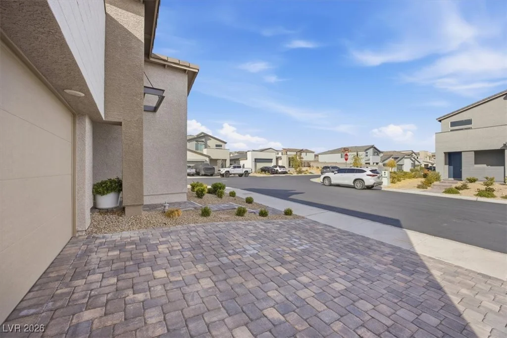10215 Abseil, Las Vegas, NV 89166