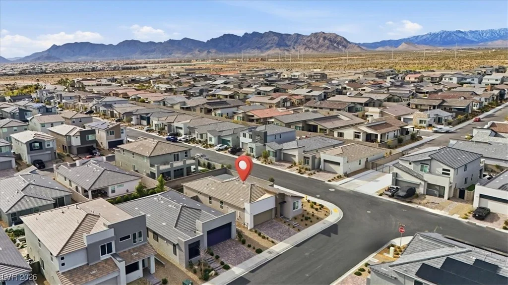 10215 Abseil, Las Vegas, NV 89166