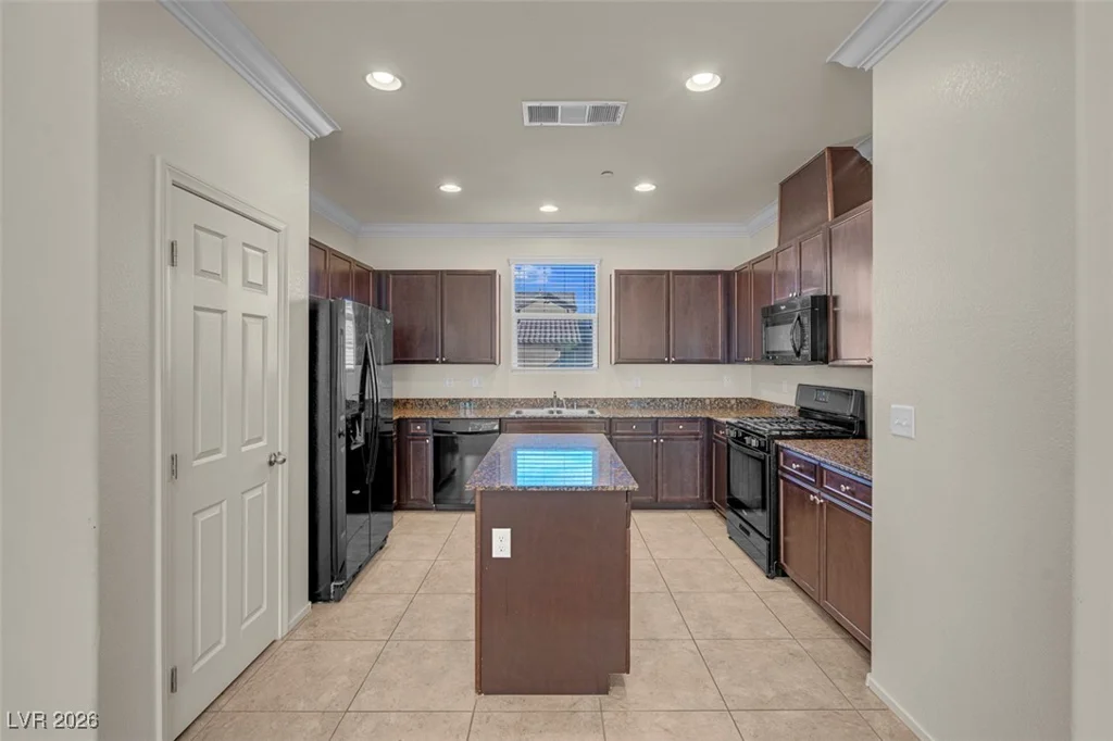 4603 Woolcomber, Las Vegas, NV 89115