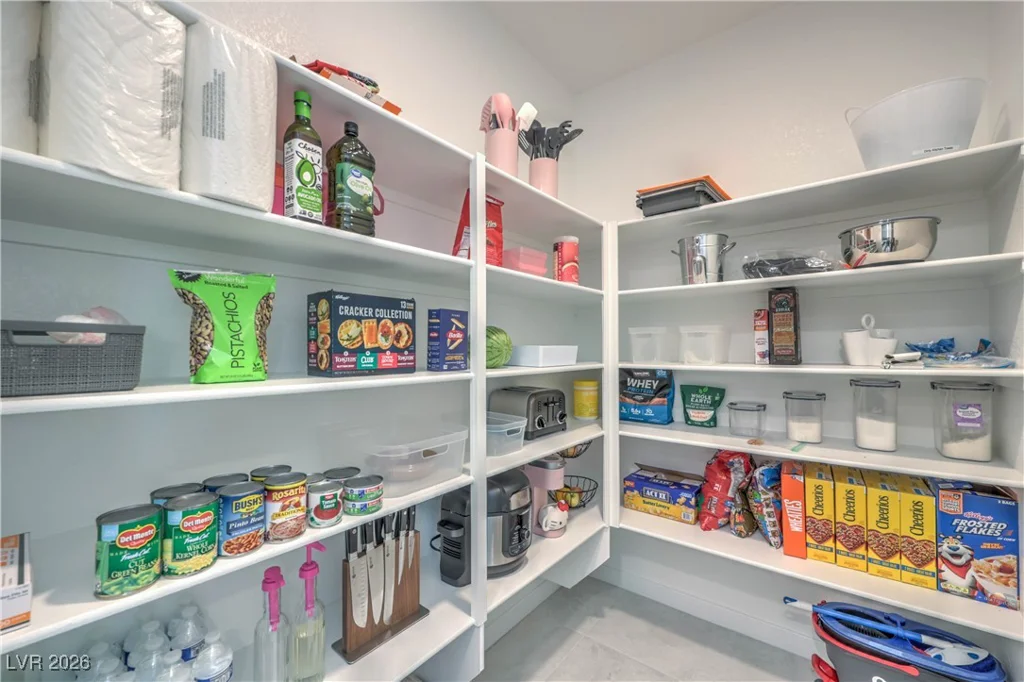 6923 Desert Finch, North Las Vegas, NV 89084