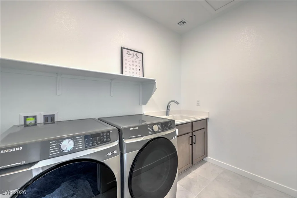 6923 Desert Finch, North Las Vegas, NV 89084