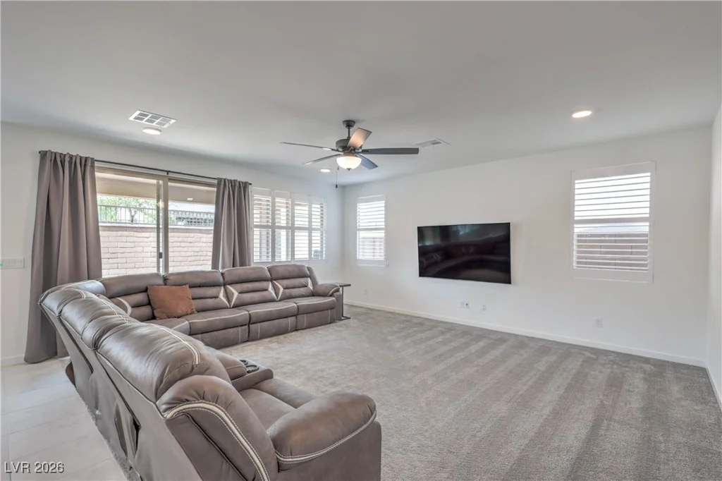 6923 Desert Finch, North Las Vegas, NV 89084
