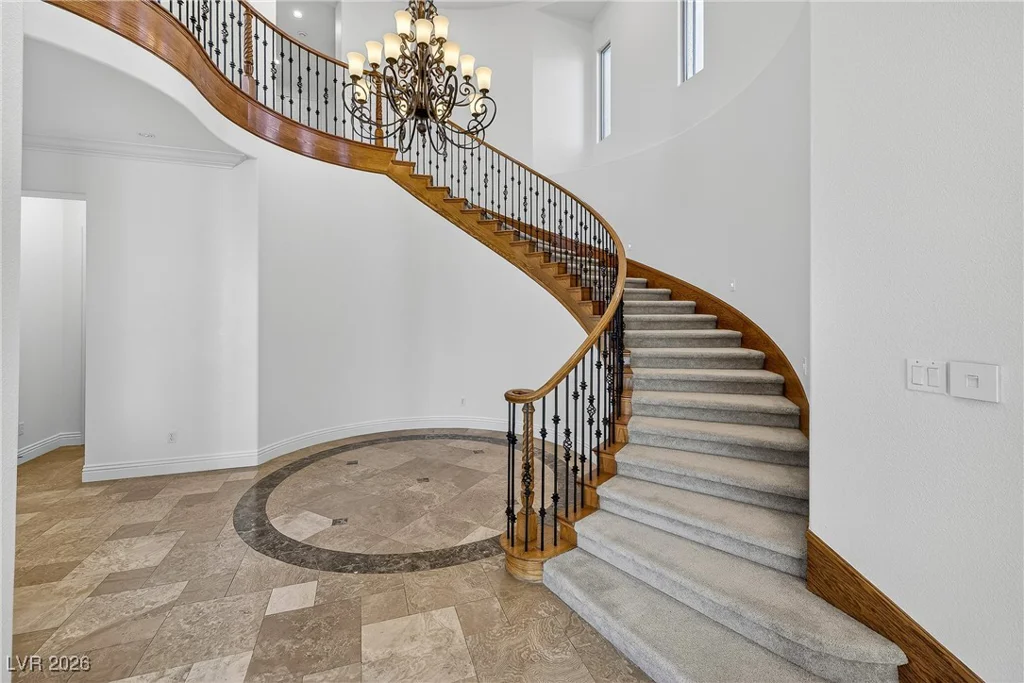 3050 American River, Las Vegas, NV 89135