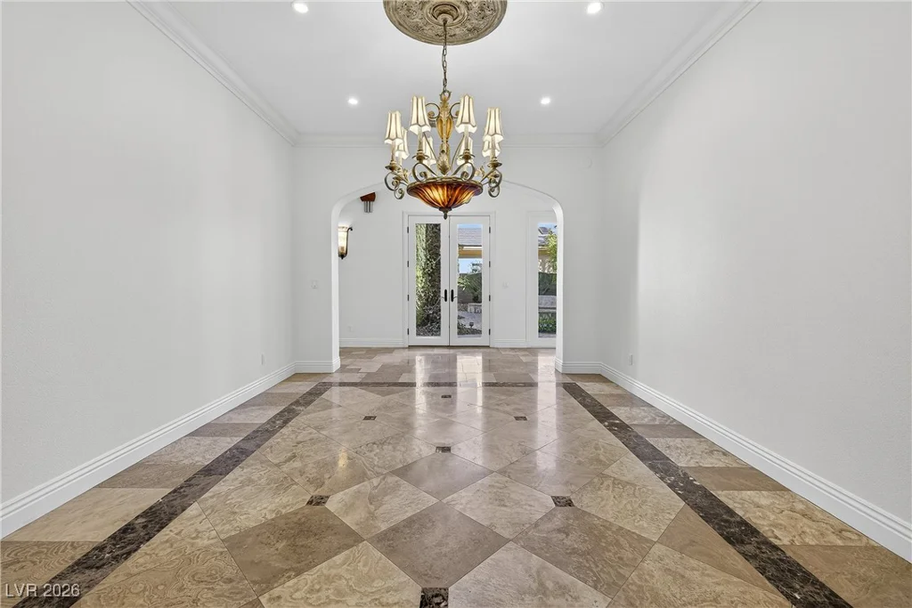 3050 American River, Las Vegas, NV 89135