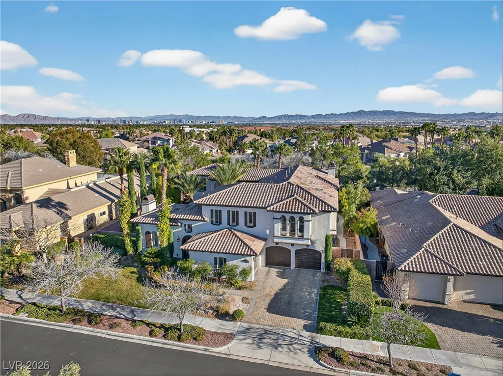 3050 American River, Las Vegas, NV 89135