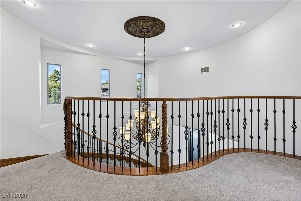 3050 American River, Las Vegas, NV 89135