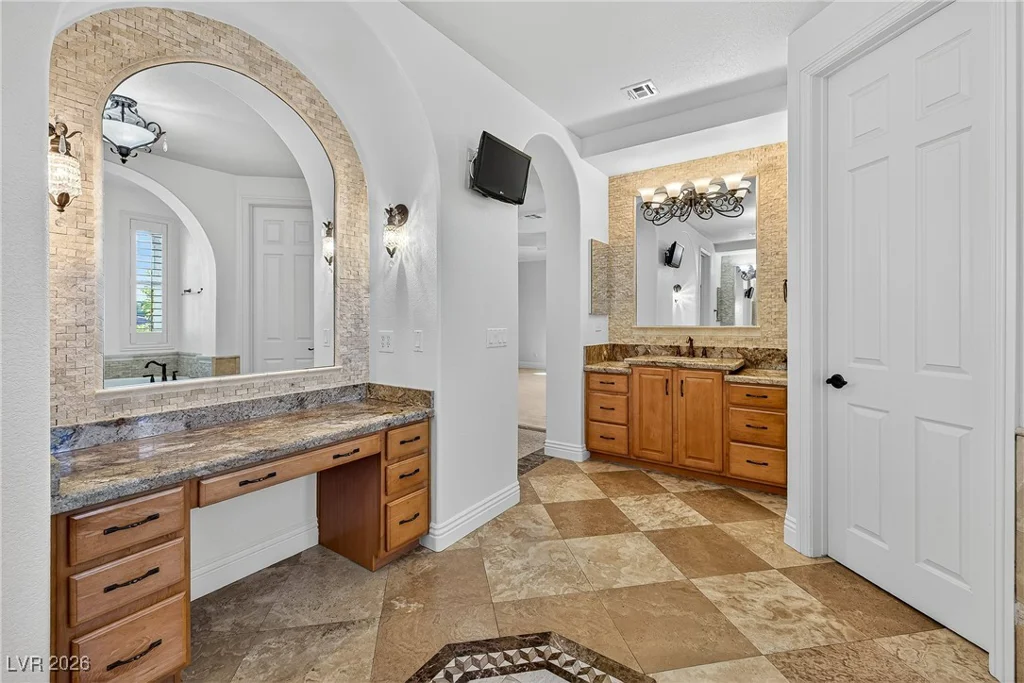 3050 American River, Las Vegas, NV 89135