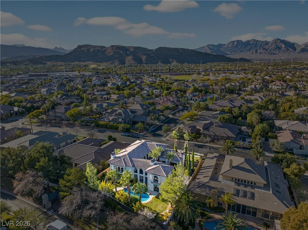 3050 American River, Las Vegas, NV 89135