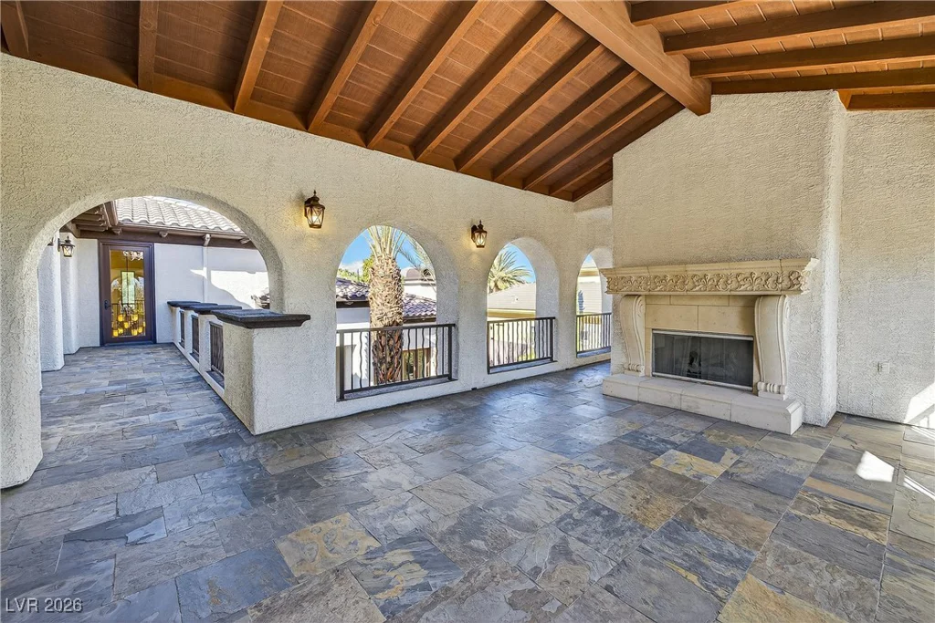 3050 American River, Las Vegas, NV 89135