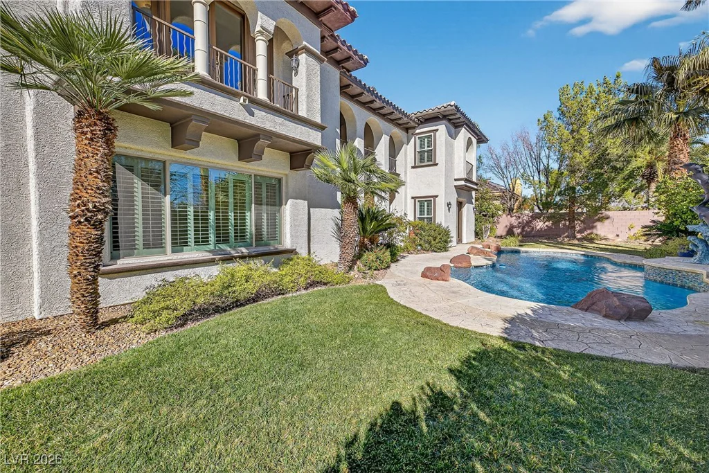 3050 American River, Las Vegas, NV 89135