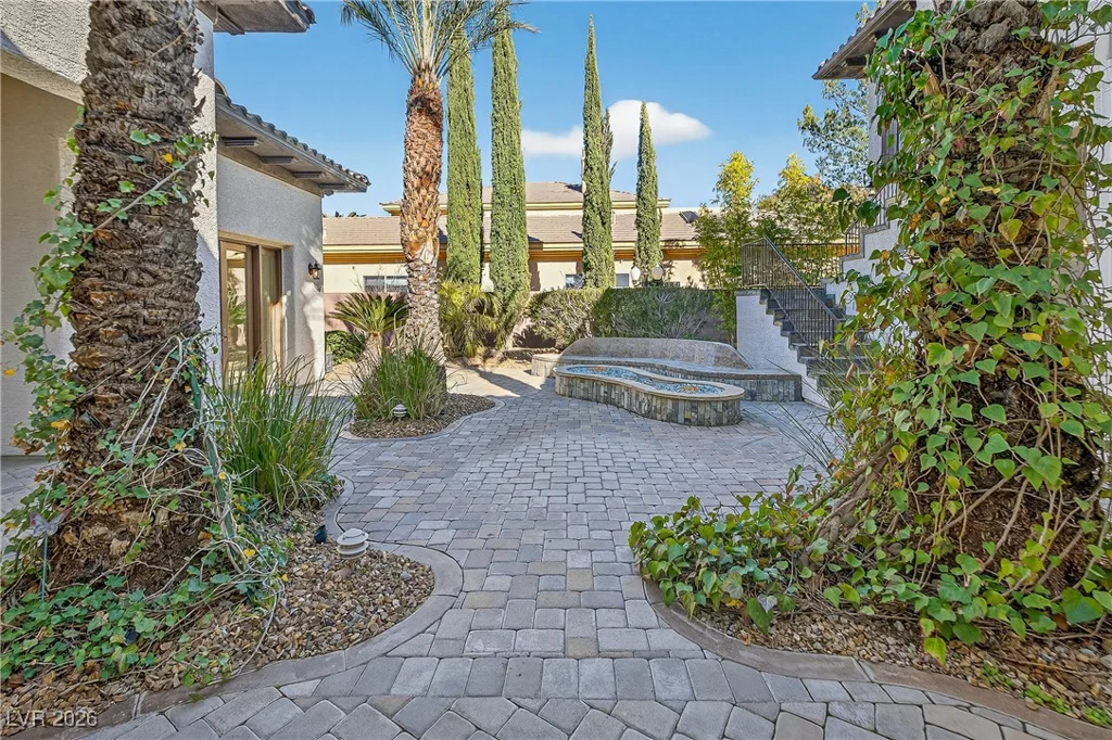 3050 American River, Las Vegas, NV 89135