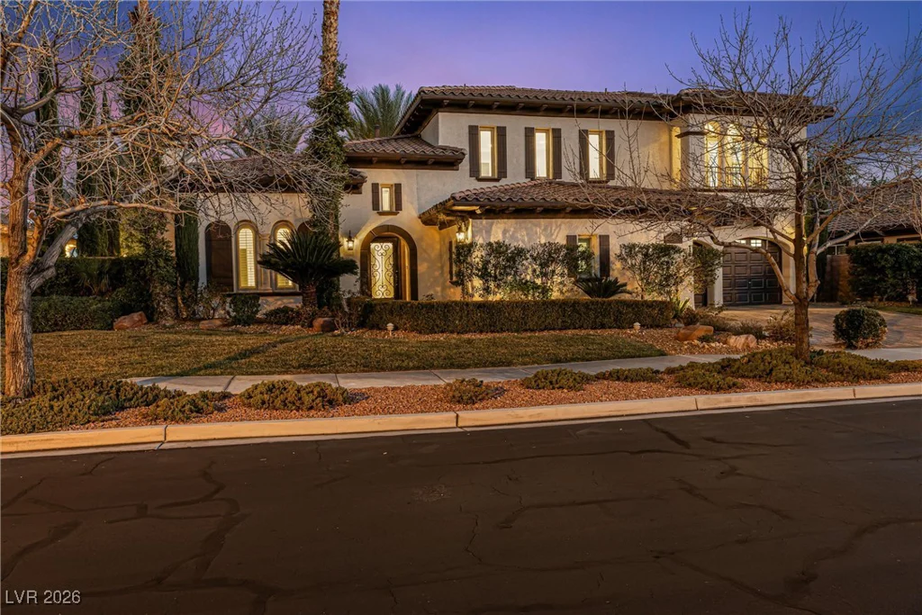 3050 American River, Las Vegas, NV 89135