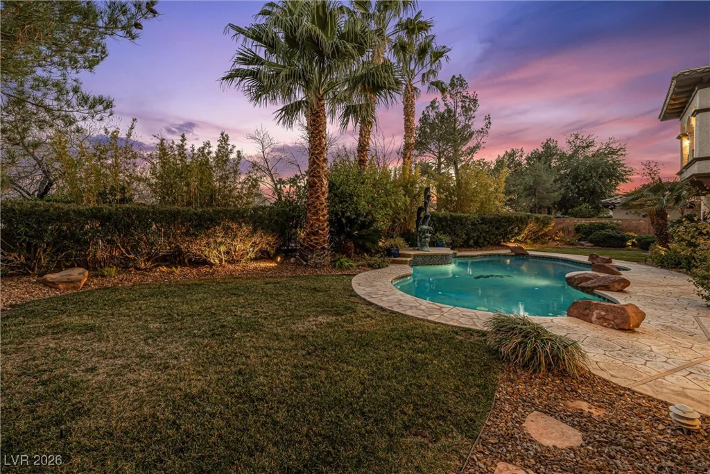 3050 American River, Las Vegas, NV 89135
