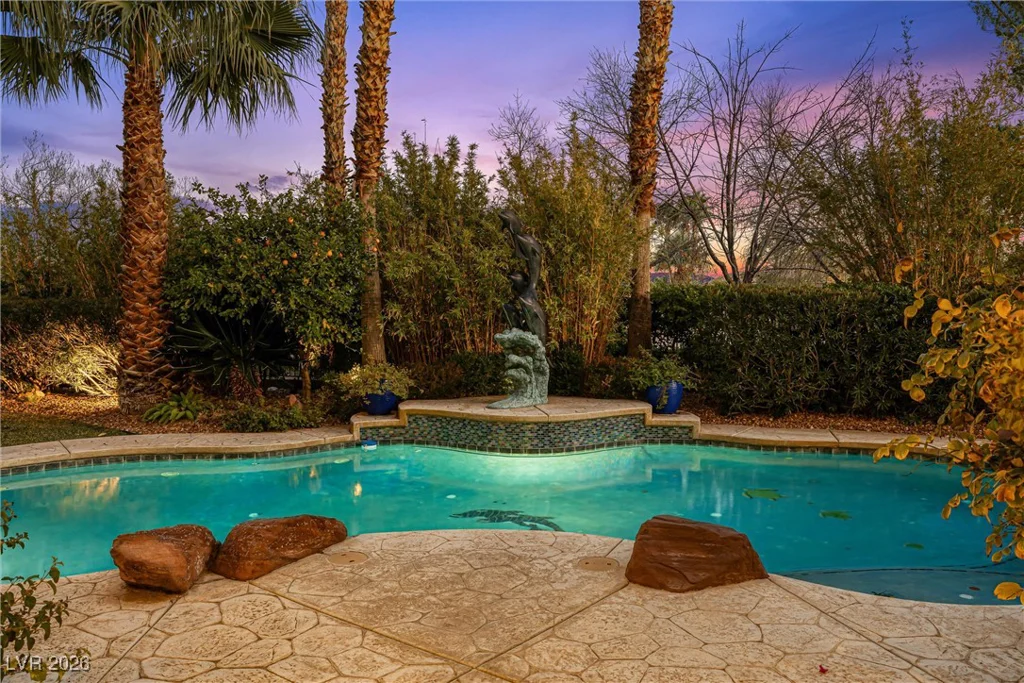 3050 American River, Las Vegas, NV 89135