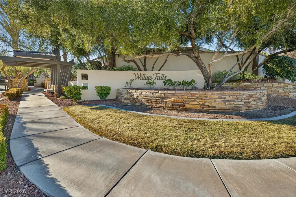 3050 American River, Las Vegas, NV 89135