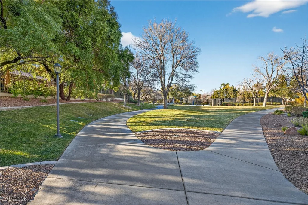 3050 American River, Las Vegas, NV 89135