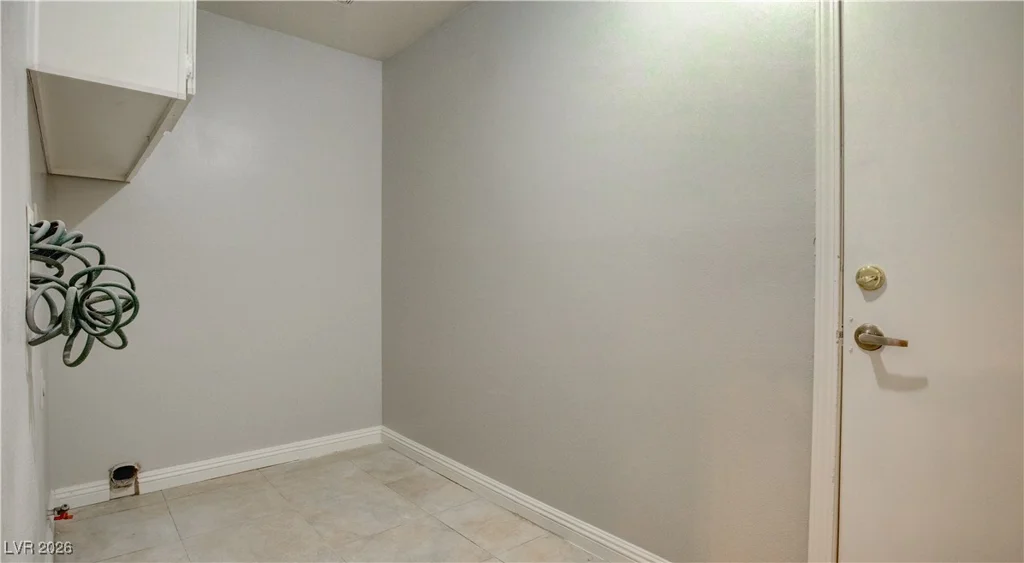 8640 Blissville, Las Vegas, NV 89145