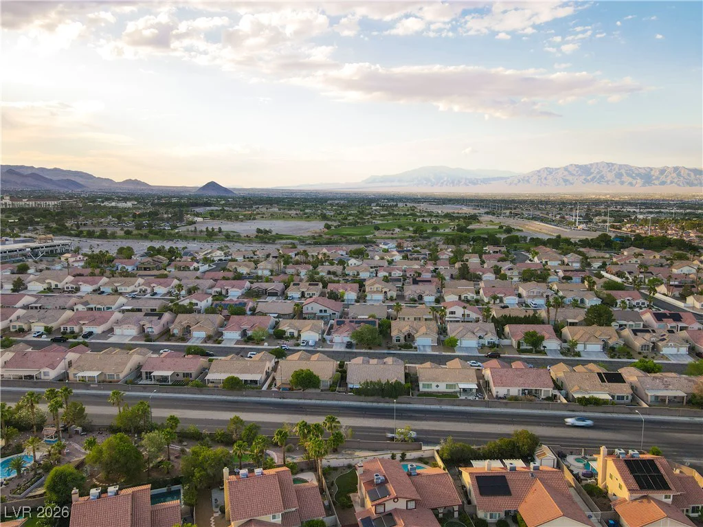 8640 Blissville, Las Vegas, NV 89145