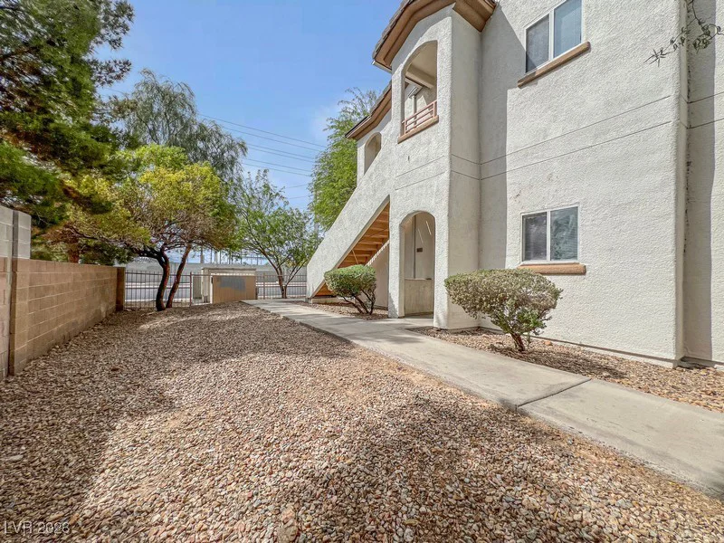 5650 Sahara, Las Vegas, NV 89142