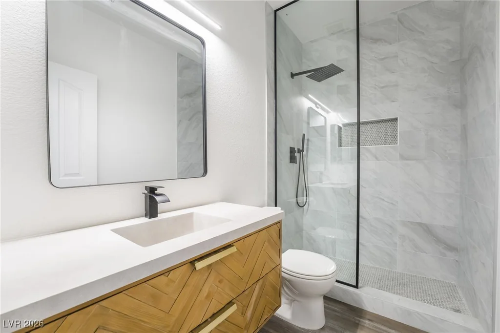 8880 Star Valley, Las Vegas, NV 89123