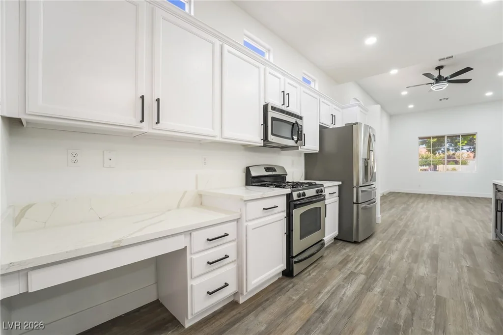8880 Star Valley, Las Vegas, NV 89123