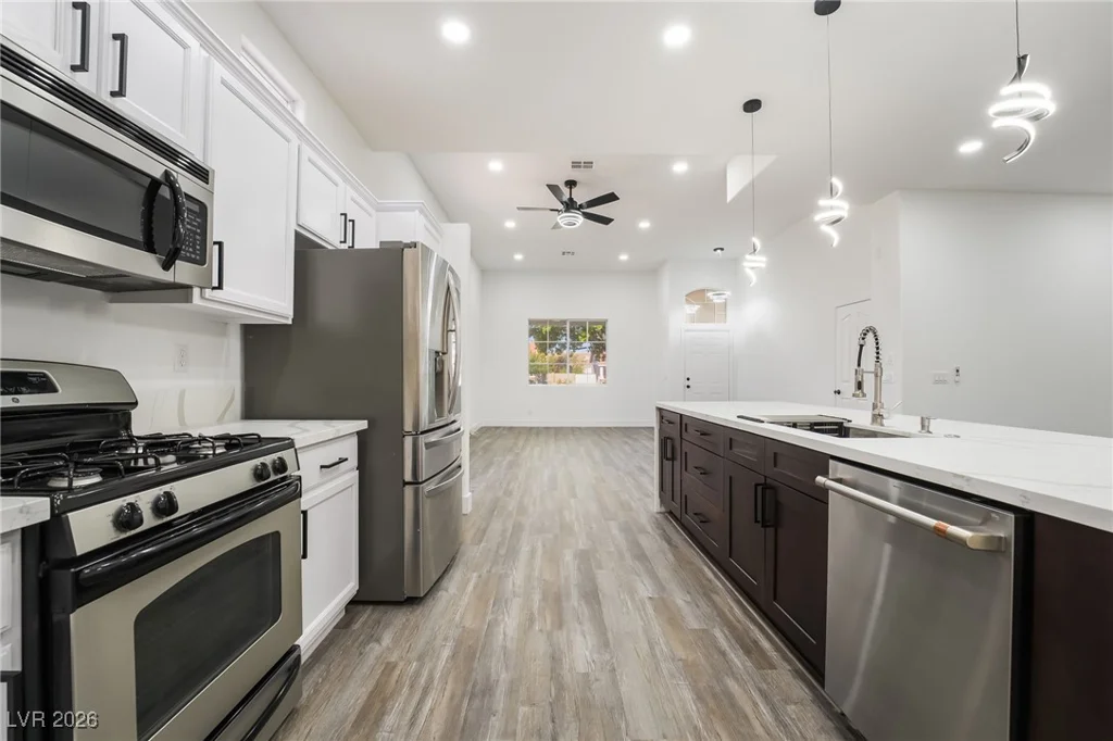 8880 Star Valley, Las Vegas, NV 89123