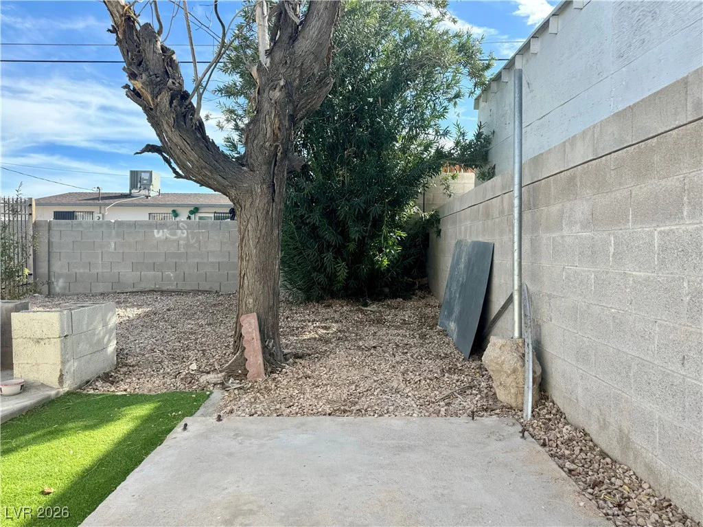 4911 Lana, Las Vegas, NV 89121
