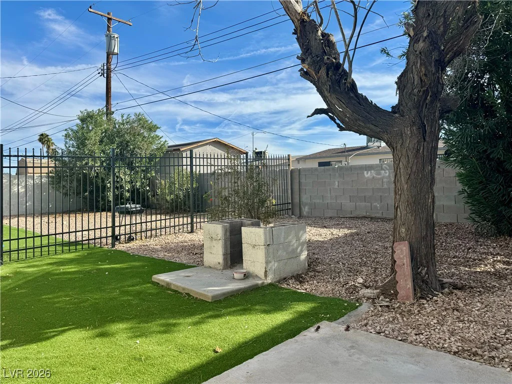 4911 Lana, Las Vegas, NV 89121