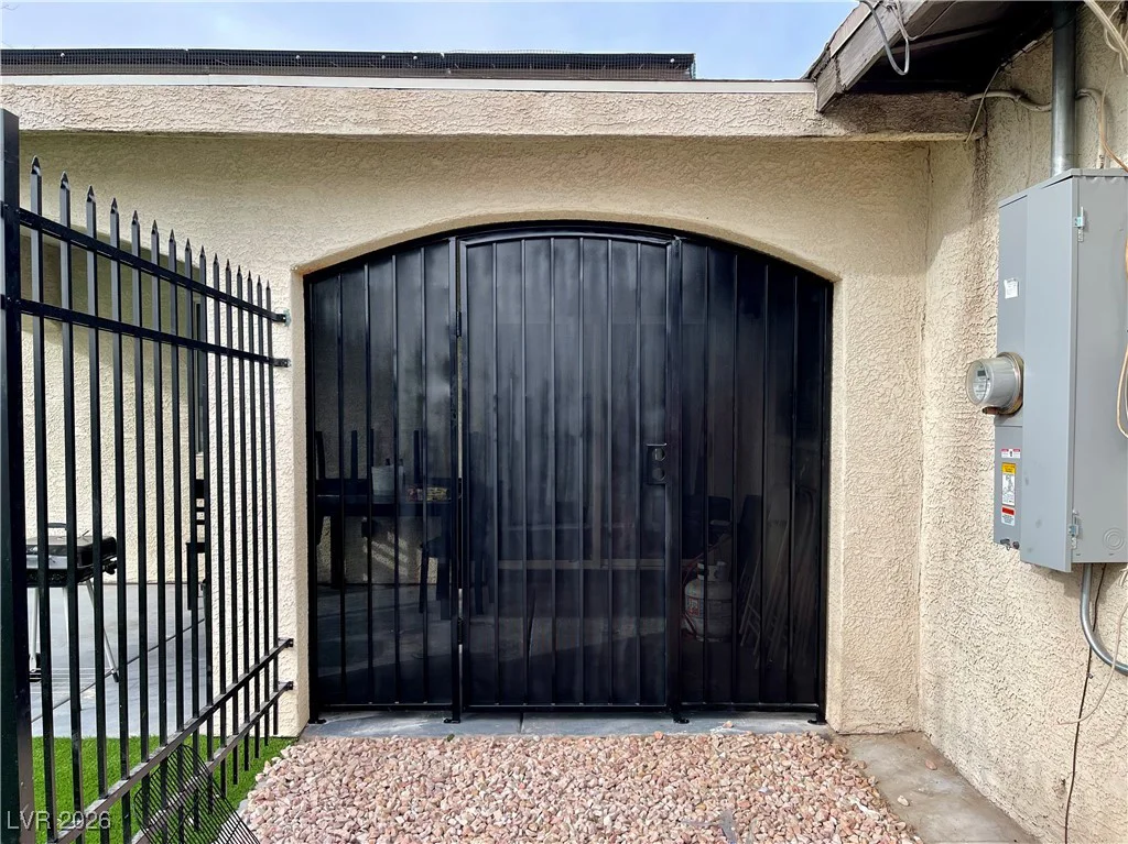 4911 Lana, Las Vegas, NV 89121