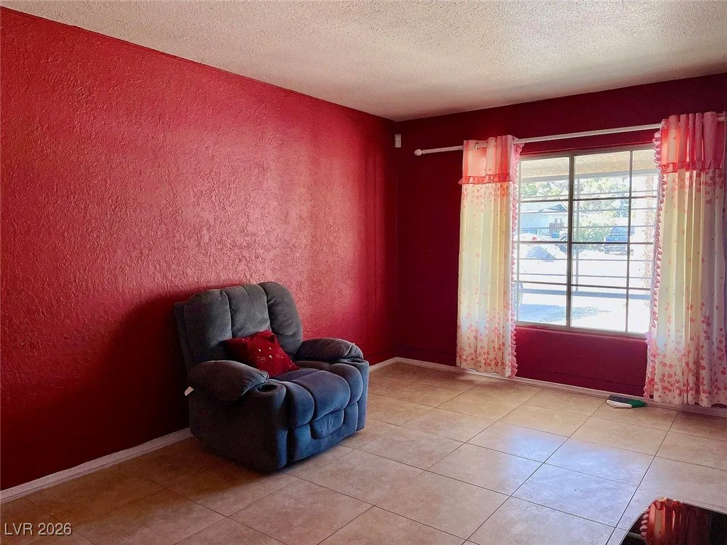4911 Lana, Las Vegas, NV 89121