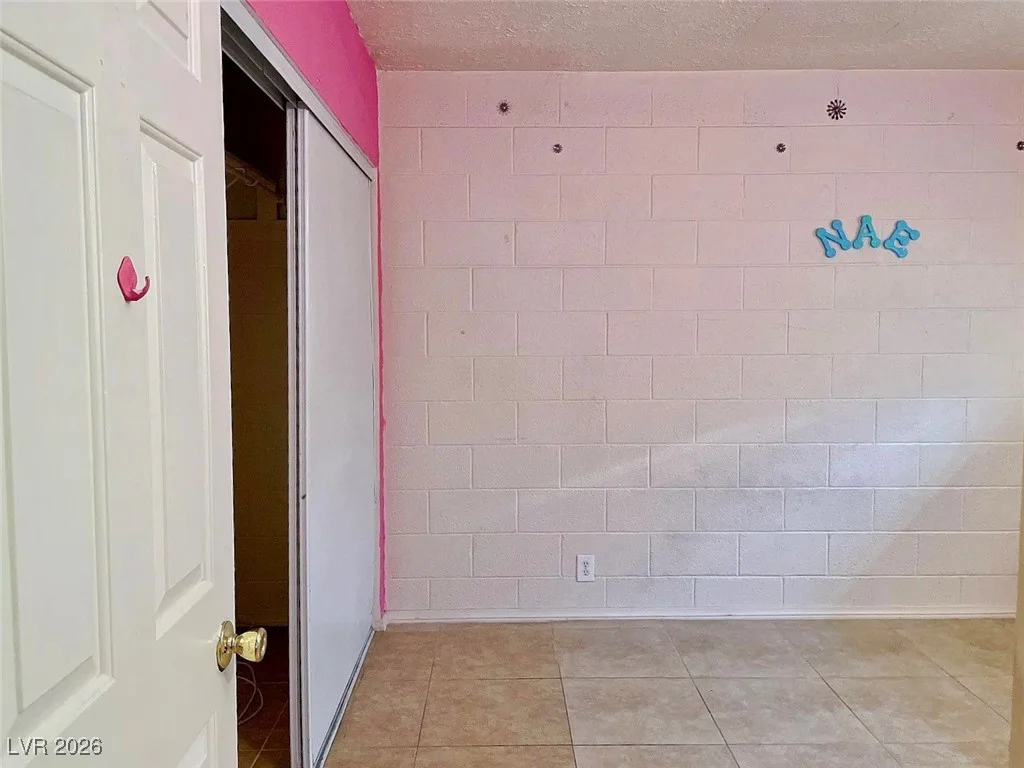 4911 Lana, Las Vegas, NV 89121