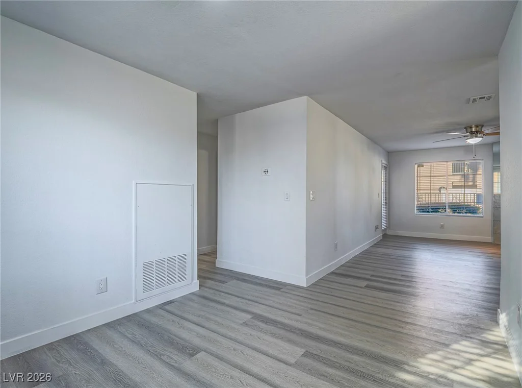 1375 Hacienda, Las Vegas, NV 89119