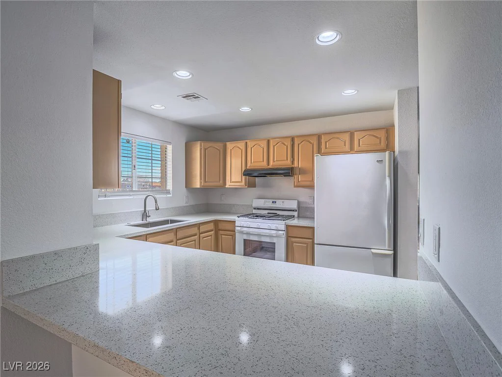 1375 Hacienda, Las Vegas, NV 89119