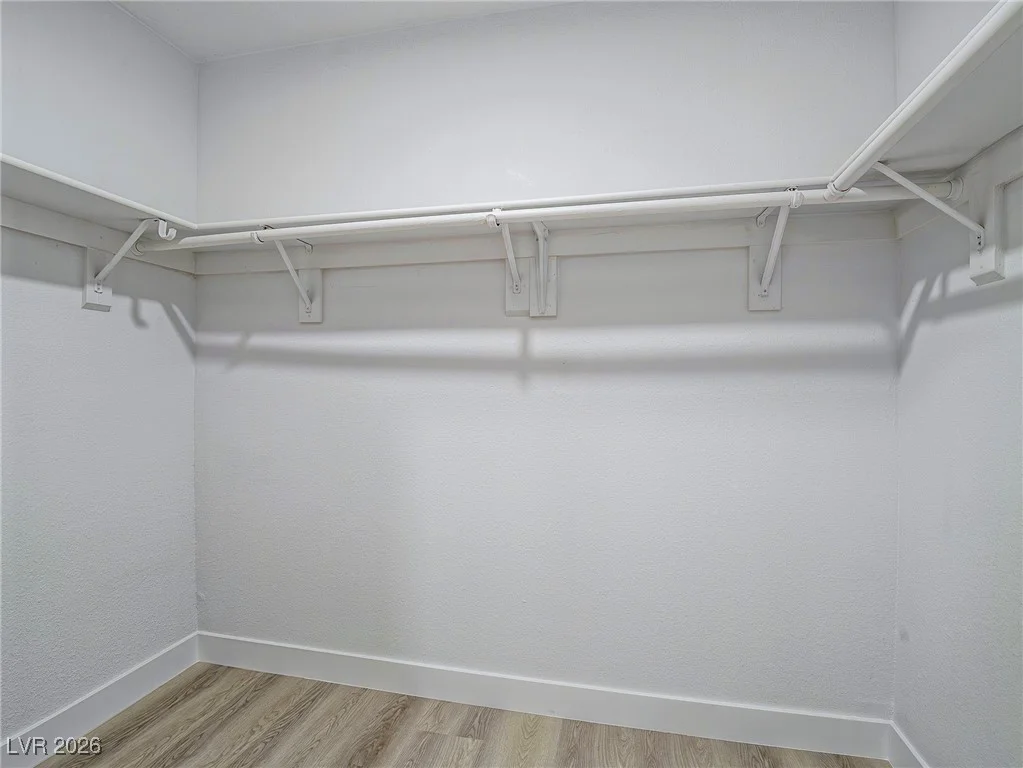 1375 Hacienda, Las Vegas, NV 89119